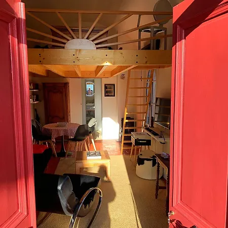 Le Petit Chapitre Guest house *